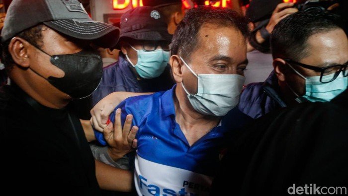 Roy Suryo-dr Tifa Dibawa dari RS Polri ke Rutan, Besok Dilimpahkan ke Jaksa